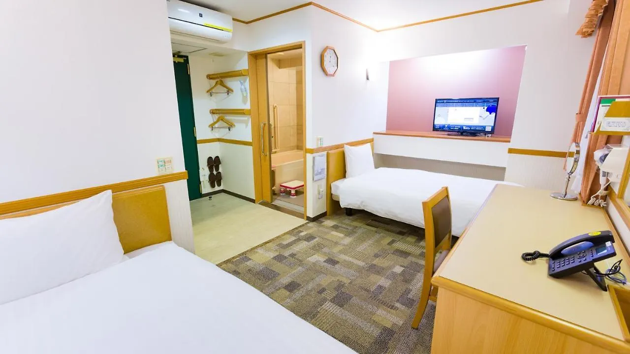 Toyoko Inn Yokohama Tsurumi Eki Higashi Guchi 3*, Yokohama (Kanagawa)